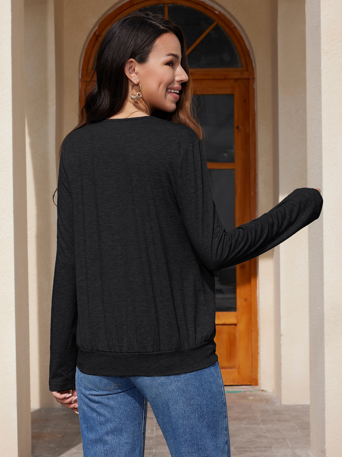 V-neck Solid Color T-shirt