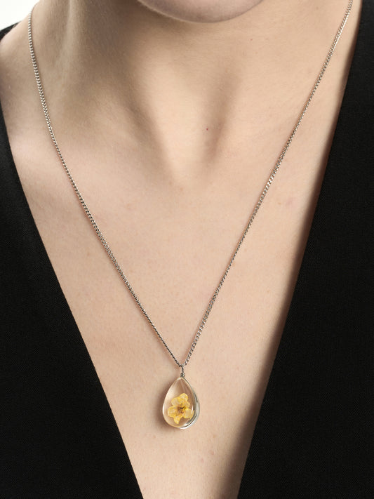 Flower Pendant Necklace